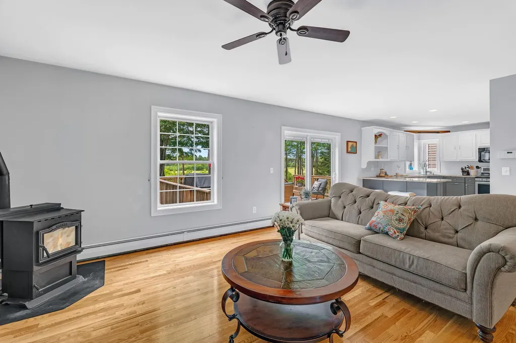 68 Adams Way Freeport ME 04032