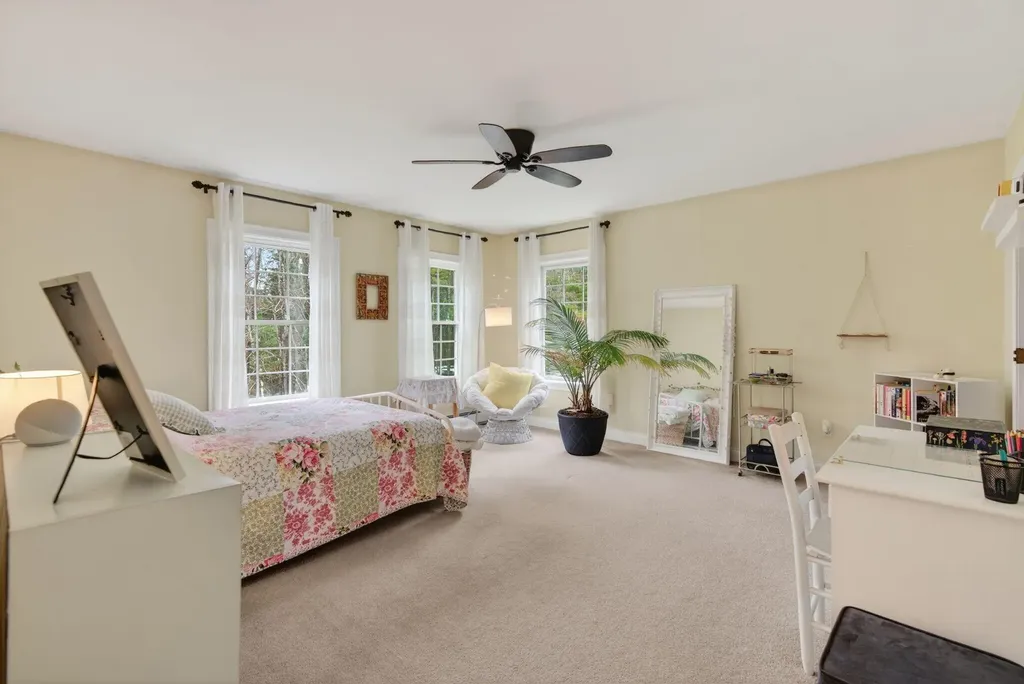 68 Adams Way Freeport ME 04032