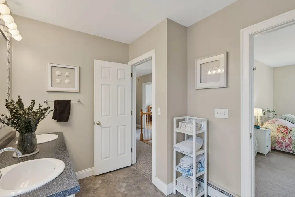 68 Adams Way Freeport ME 04032