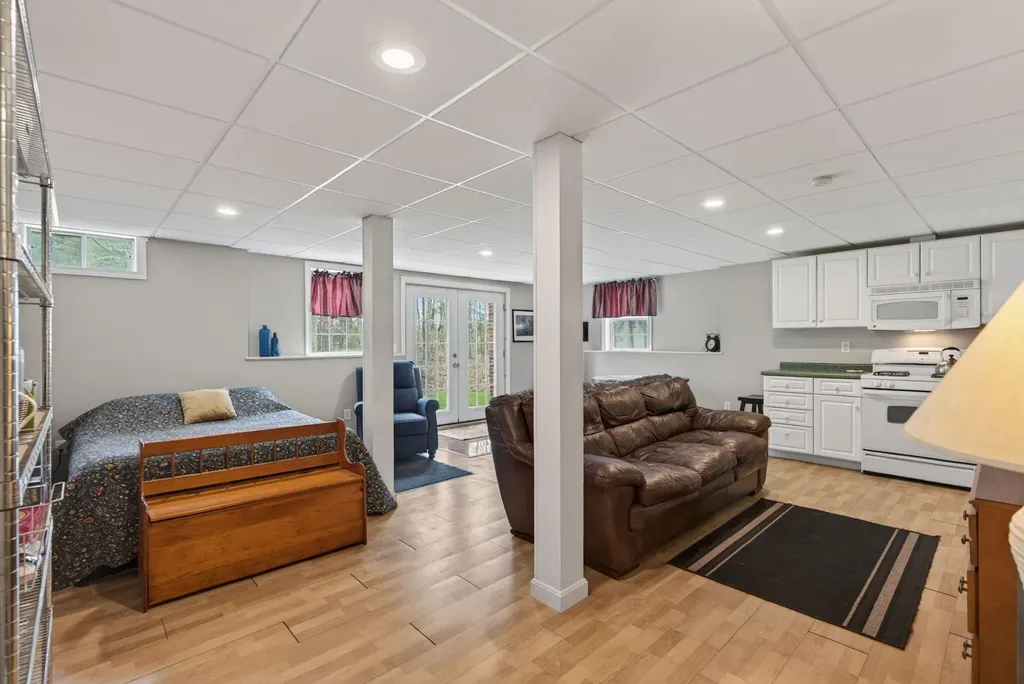 68 Adams Way Freeport ME 04032