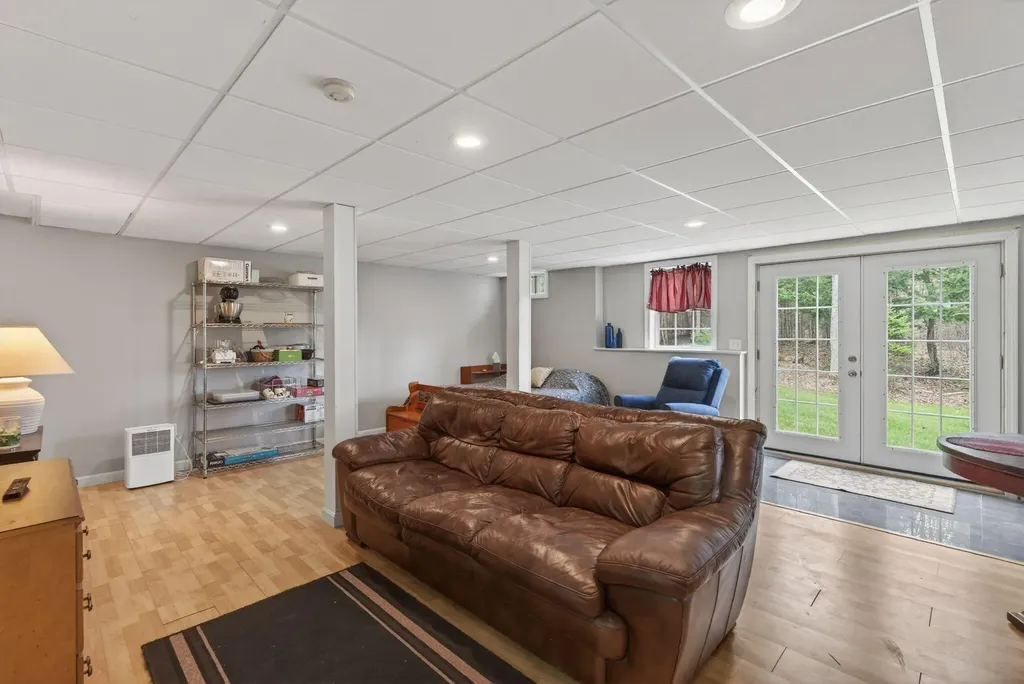 68 Adams Way Freeport ME 04032