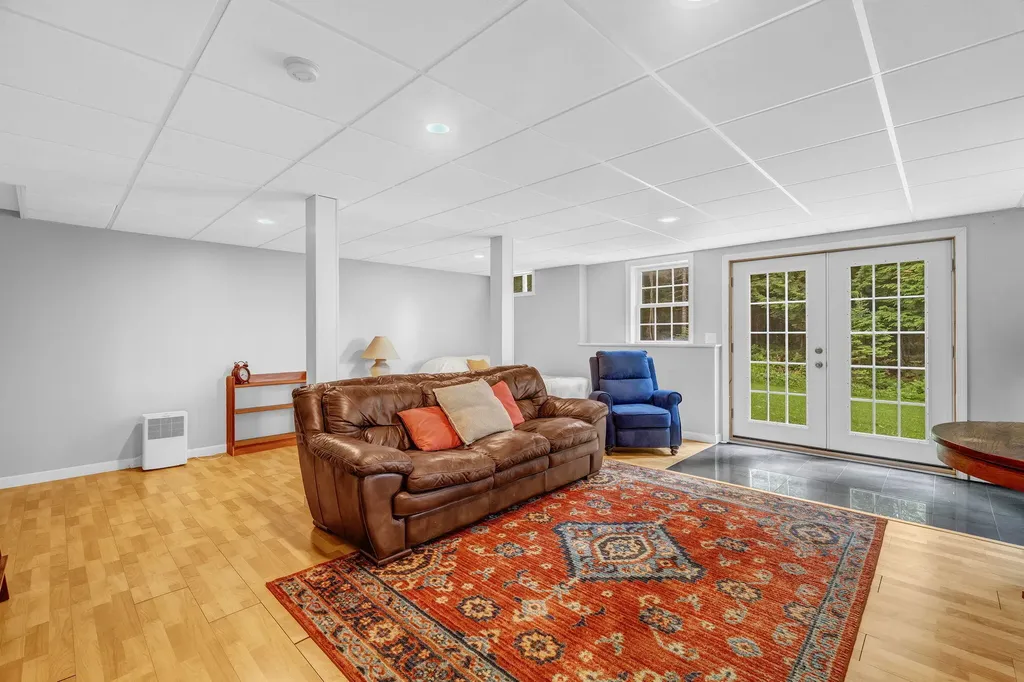 68 Adams Way Freeport ME 04032