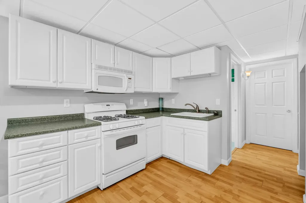 68 Adams Way Freeport ME 04032