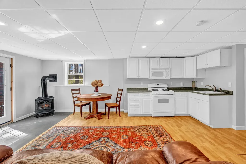68 Adams Way Freeport ME 04032