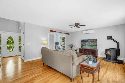 68 Adams Way Freeport ME 04032