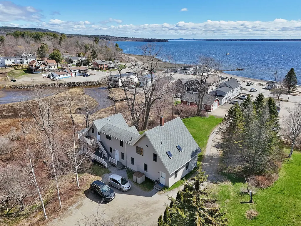 11 Overlook Road Lincolnville ME 04849
