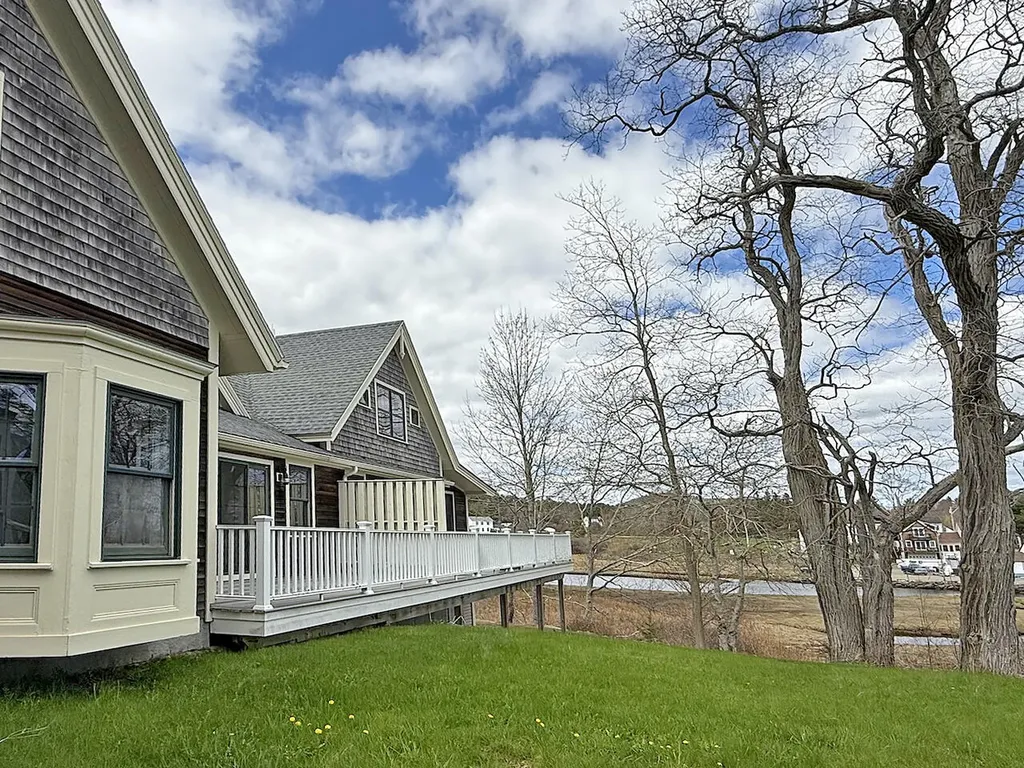 11 Overlook Road Lincolnville ME 04849