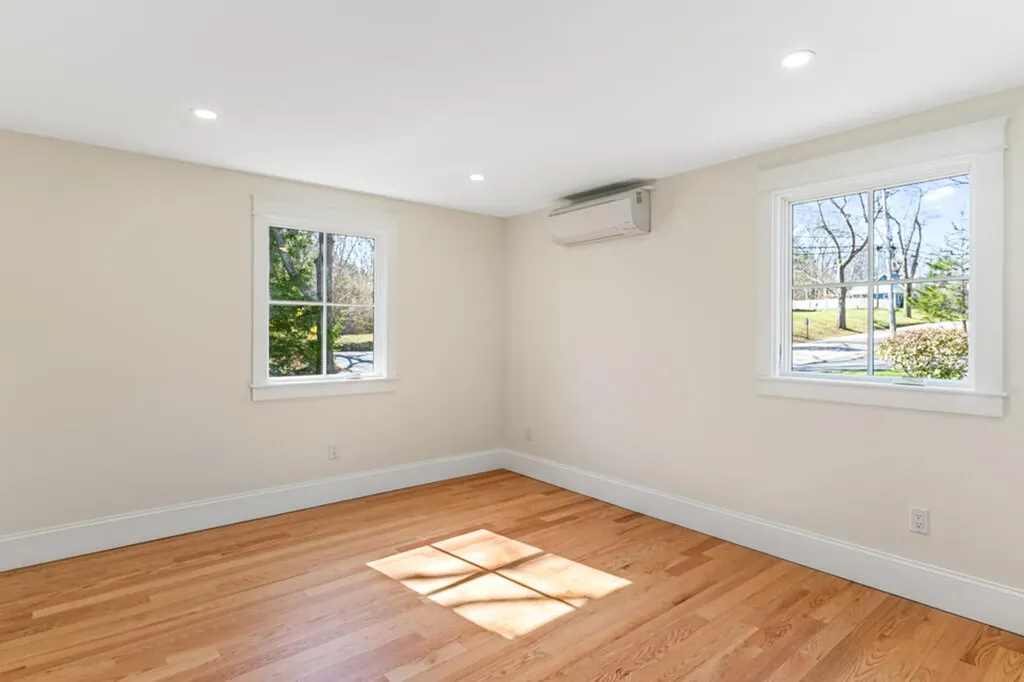 505 Mitchell Road Cape Elizabeth ME 04107