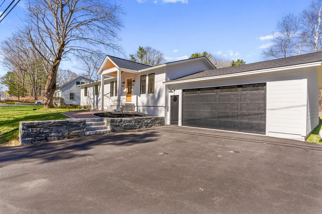 505 Mitchell Road Cape Elizabeth ME 04107
