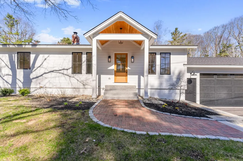 505 Mitchell Road Cape Elizabeth ME 04107