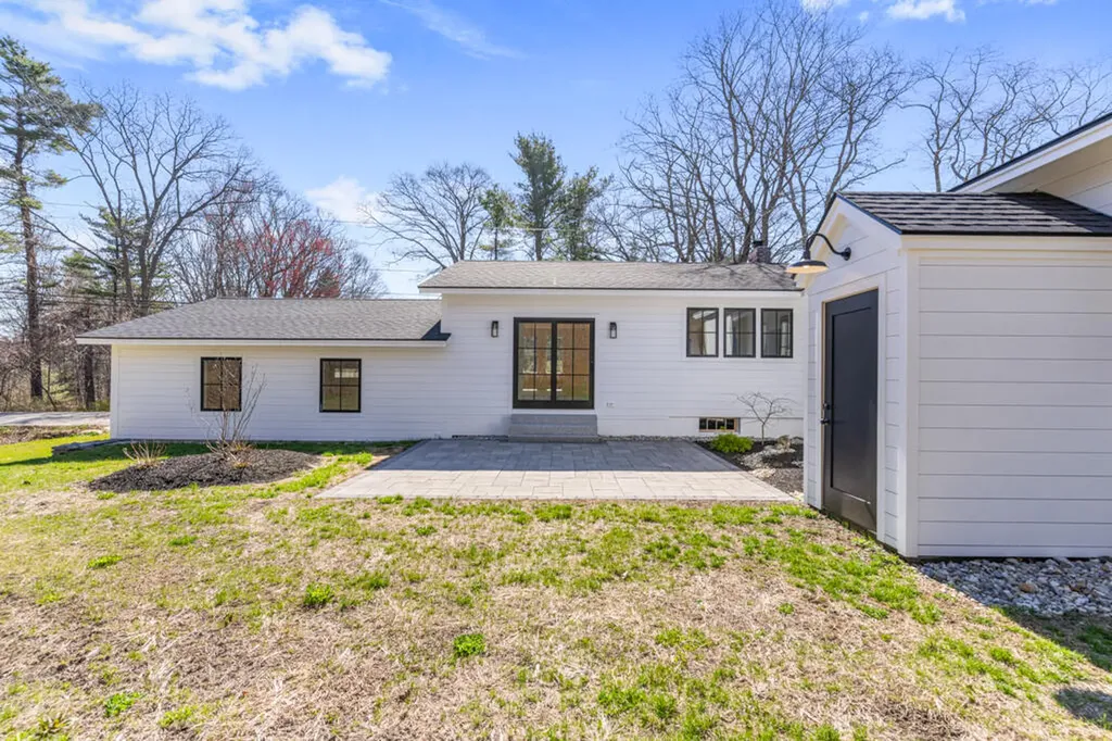 505 Mitchell Road Cape Elizabeth ME 04107
