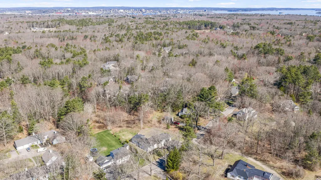 505 Mitchell Road Cape Elizabeth ME 04107