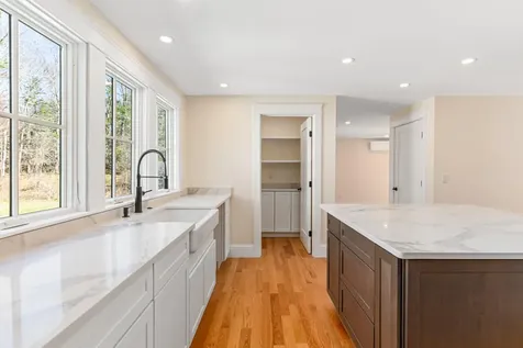 505 Mitchell Road Cape Elizabeth ME 04107