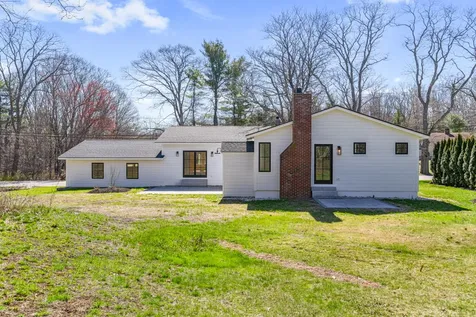 505 Mitchell Road Cape Elizabeth ME 04107
