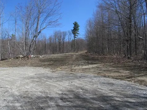 25-10 Klondike Hill Lane West Paris ME 04289