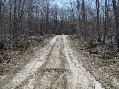 25-10 Klondike Hill Lane West Paris ME 04289
