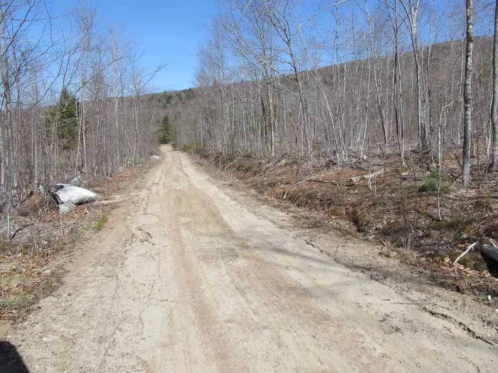 25-9 Klondike Hill Lane West Paris ME 04289