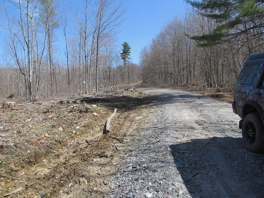 25-9 Klondike Hill Lane West Paris ME 04289