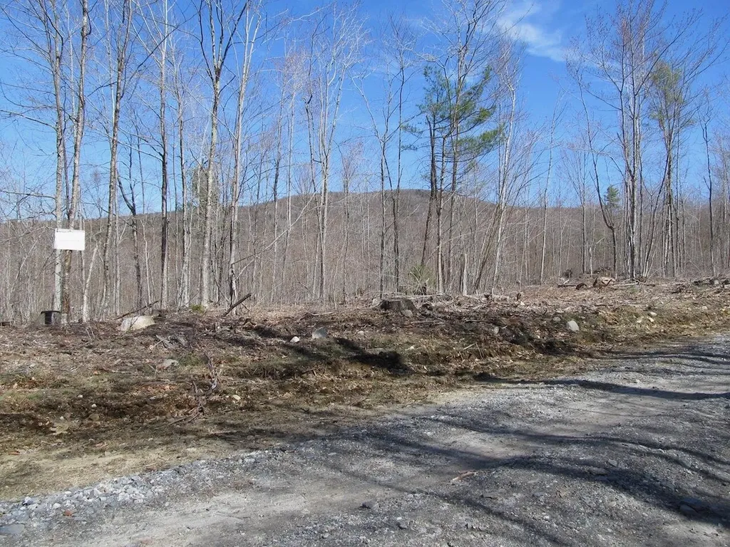 25-9 Klondike Hill Lane West Paris ME 04289