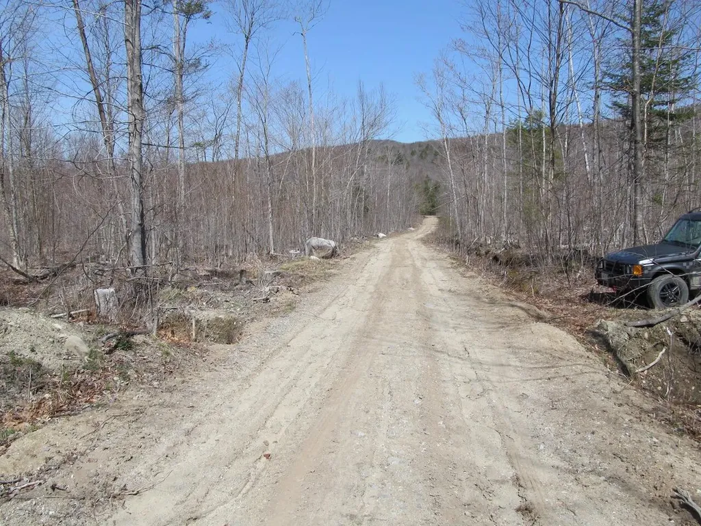 25-9 Klondike Hill Lane West Paris ME 04289