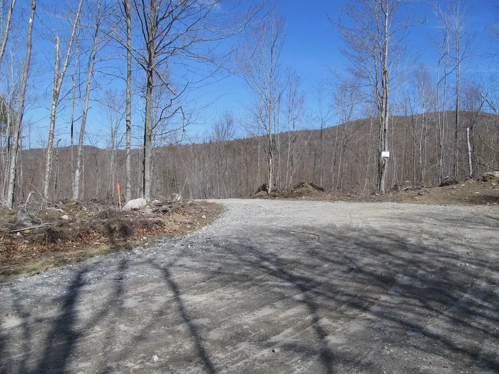 25-9 Klondike Hill Lane West Paris ME 04289