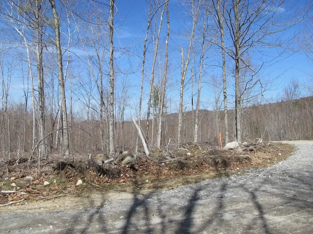 25-9 Klondike Hill Lane West Paris ME 04289
