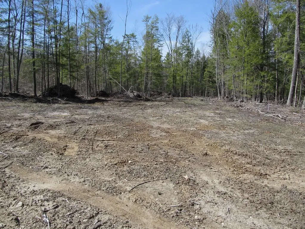 25-9 Klondike Hill Lane West Paris ME 04289