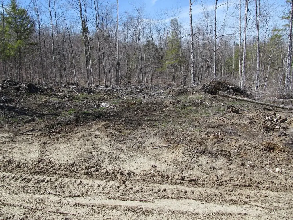 25-9 Klondike Hill Lane West Paris ME 04289