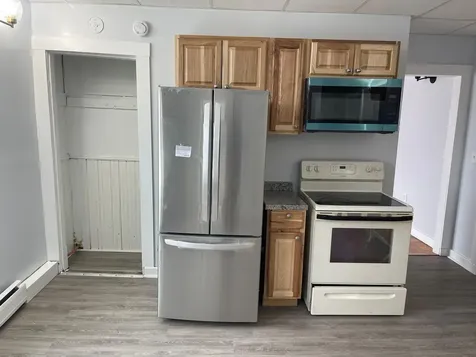 184 Bartlett Street Lewiston ME 04240