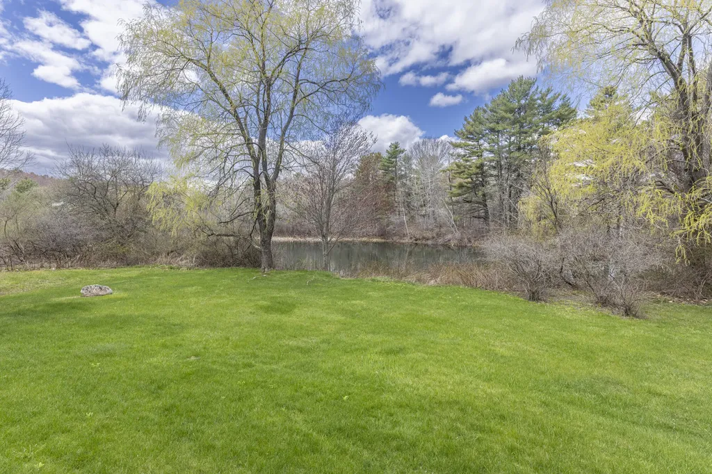 28 Lone Pine Lane Yarmouth ME 04096