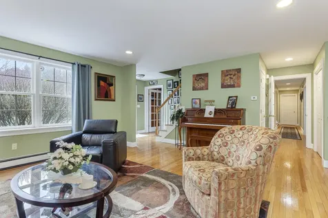 28 Lone Pine Lane Yarmouth ME 04096