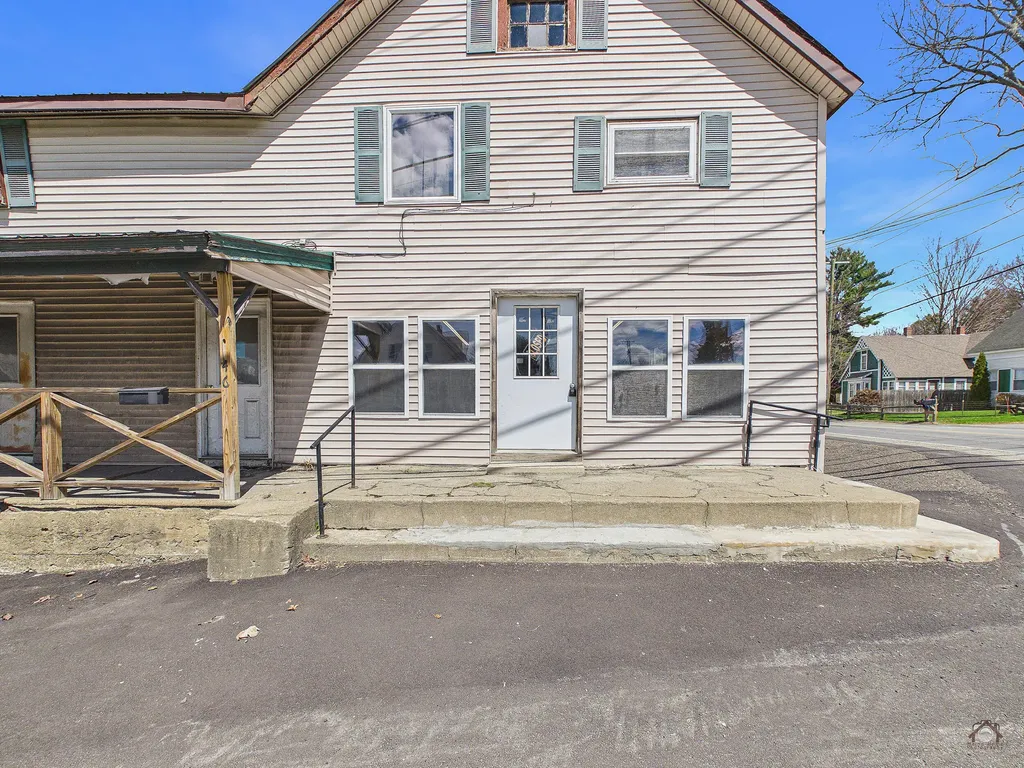 46 Bridge Street Benton ME 04901