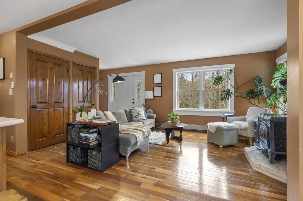 31 Partridge Lane Nobleboro ME 04555