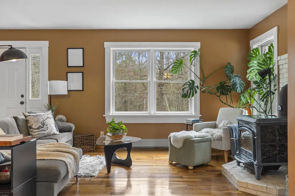 31 Partridge Lane Nobleboro ME 04555