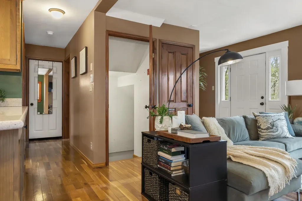 31 Partridge Lane Nobleboro ME 04555