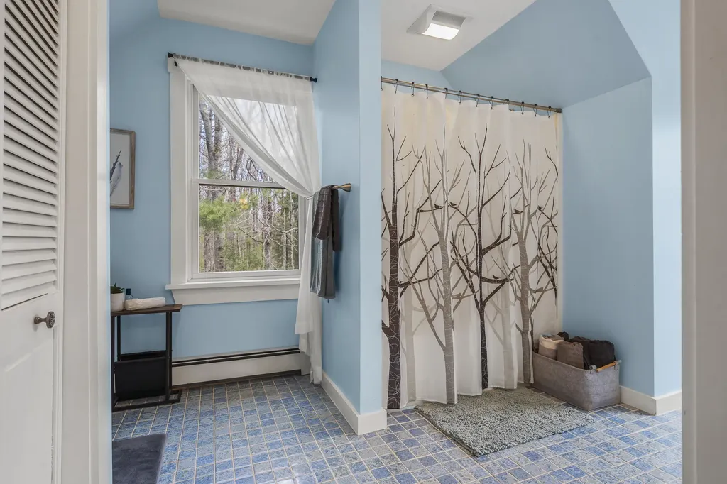31 Partridge Lane Nobleboro ME 04555
