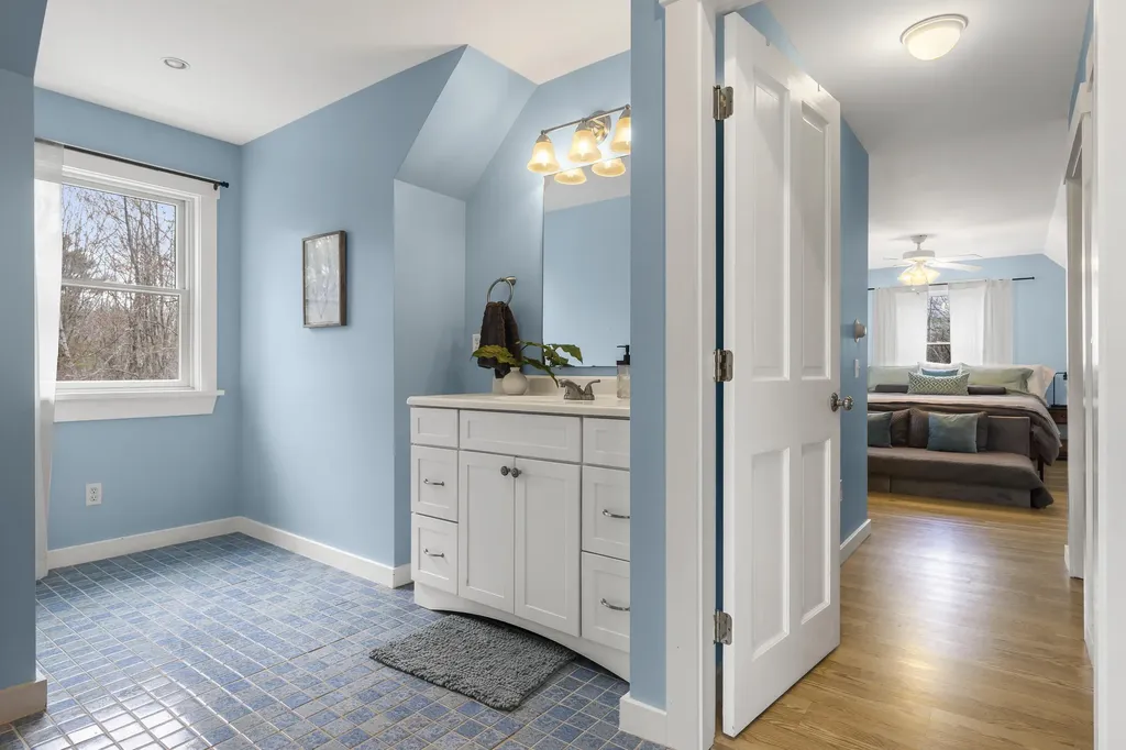 31 Partridge Lane Nobleboro ME 04555