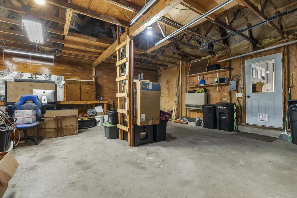 31 Partridge Lane Nobleboro ME 04555