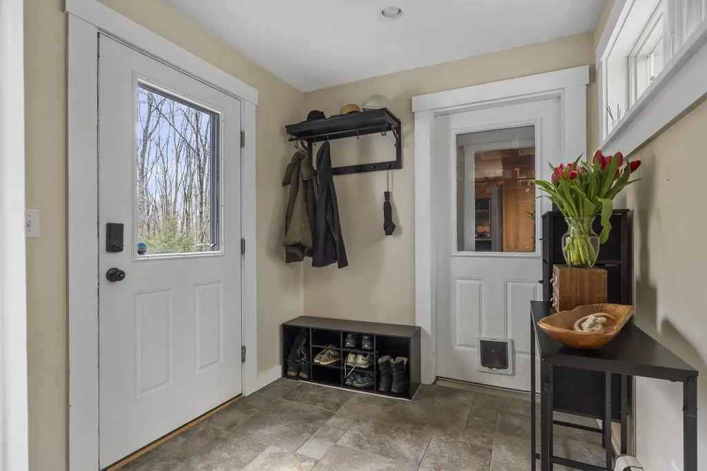 31 Partridge Lane Nobleboro ME 04555