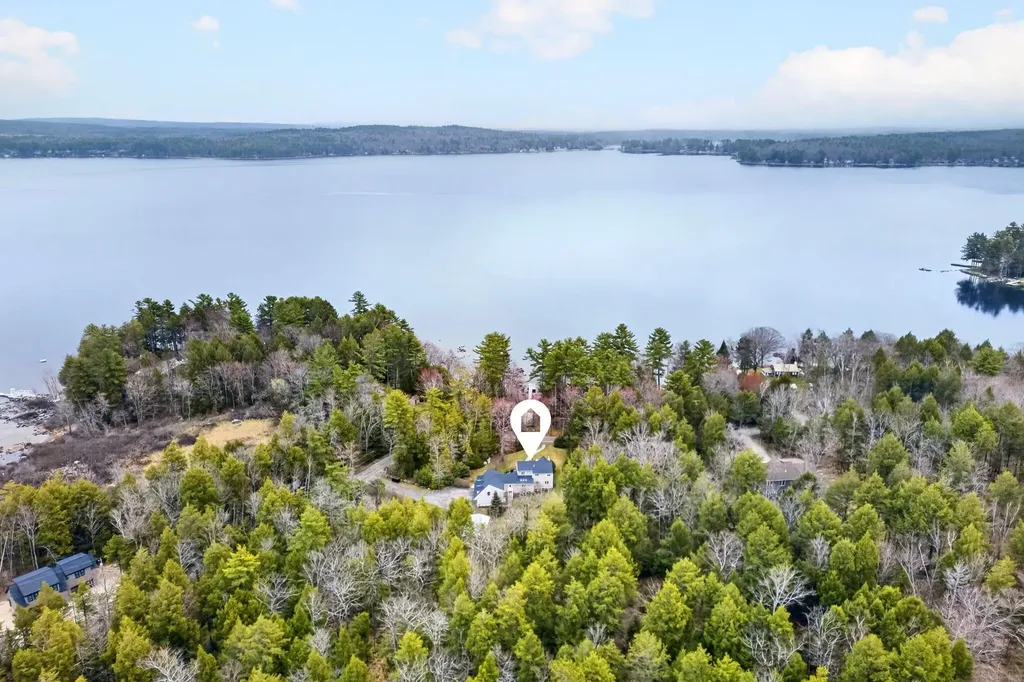 71-72 Quarry Cove Road Raymond ME 04071