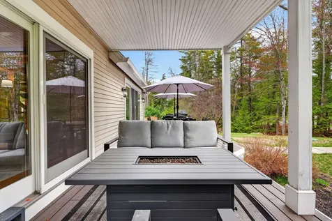 71-72 Quarry Cove Road Raymond ME 04071
