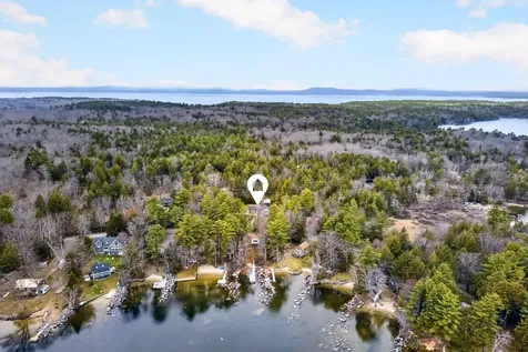 71-72 Quarry Cove Road Raymond ME 04071