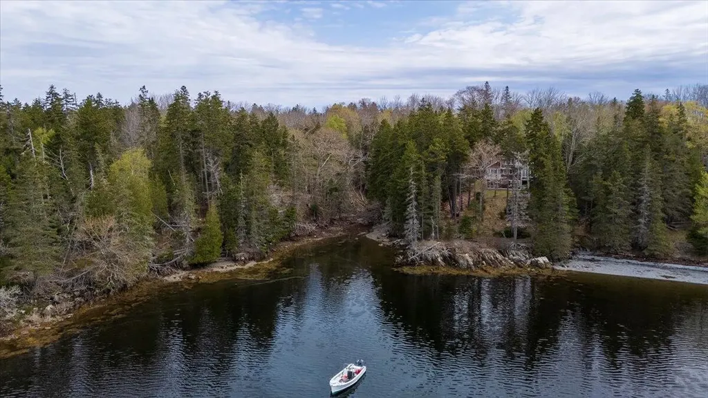 Map 22 Lot 4b Big Tree Lane Islesboro ME 04848