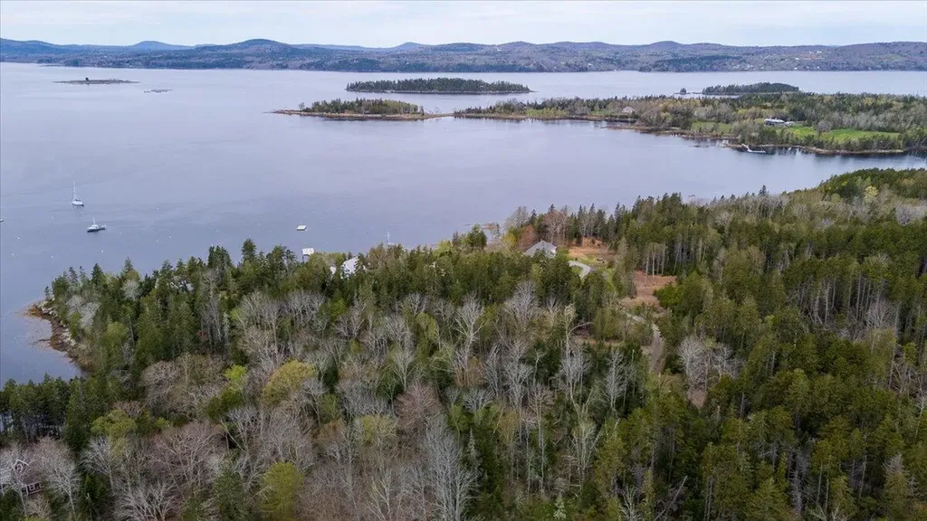 Map 22 Lot 4b Big Tree Lane Islesboro ME 04848
