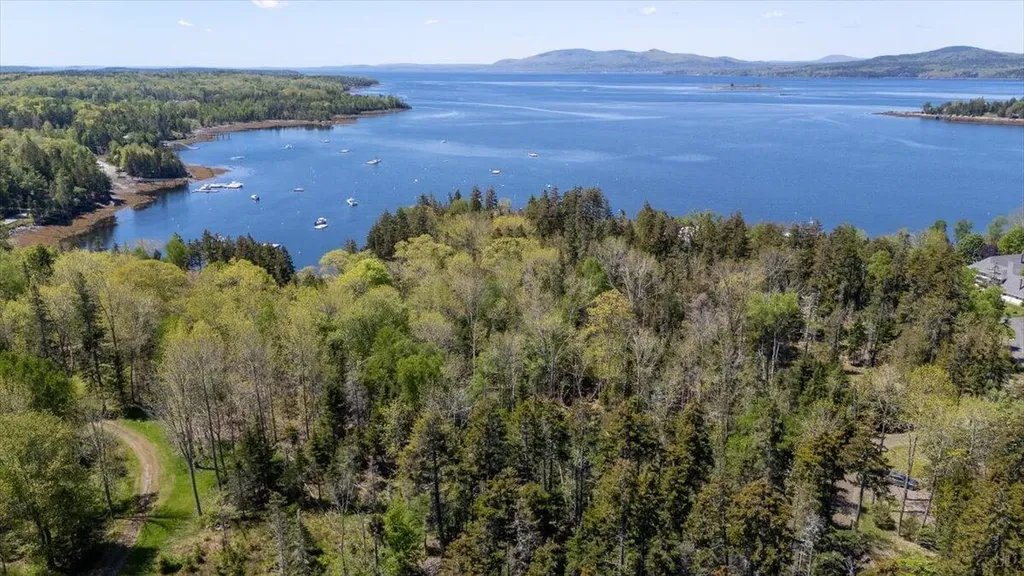 Map 22 Lot 4b Big Tree Lane Islesboro ME 04848