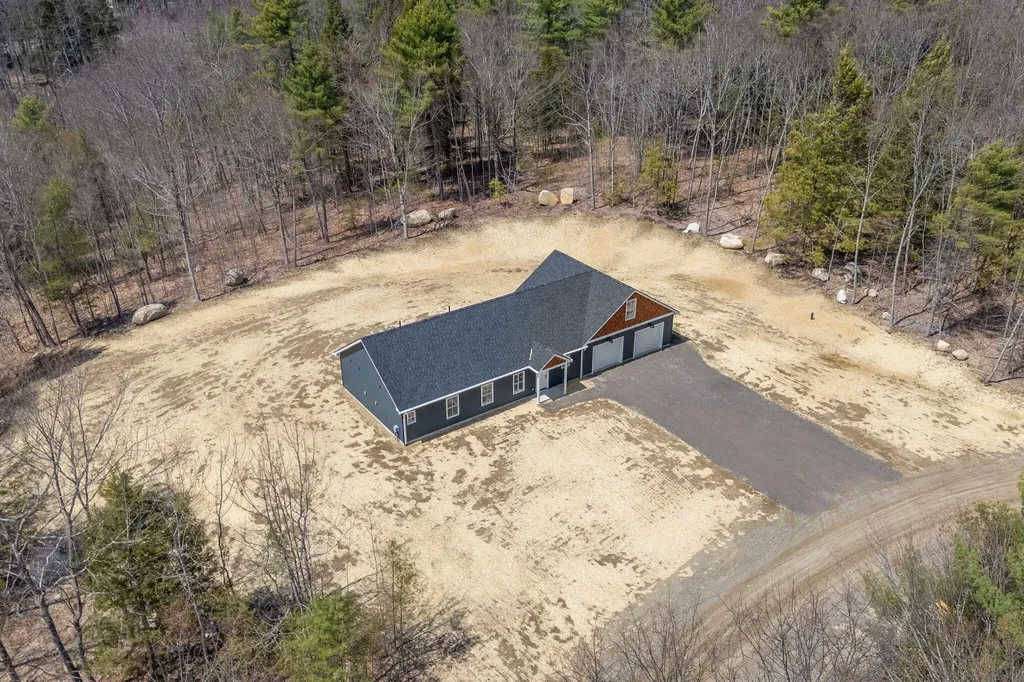 91 Mcgrath Pond Loop Road Belgrade ME 04917
