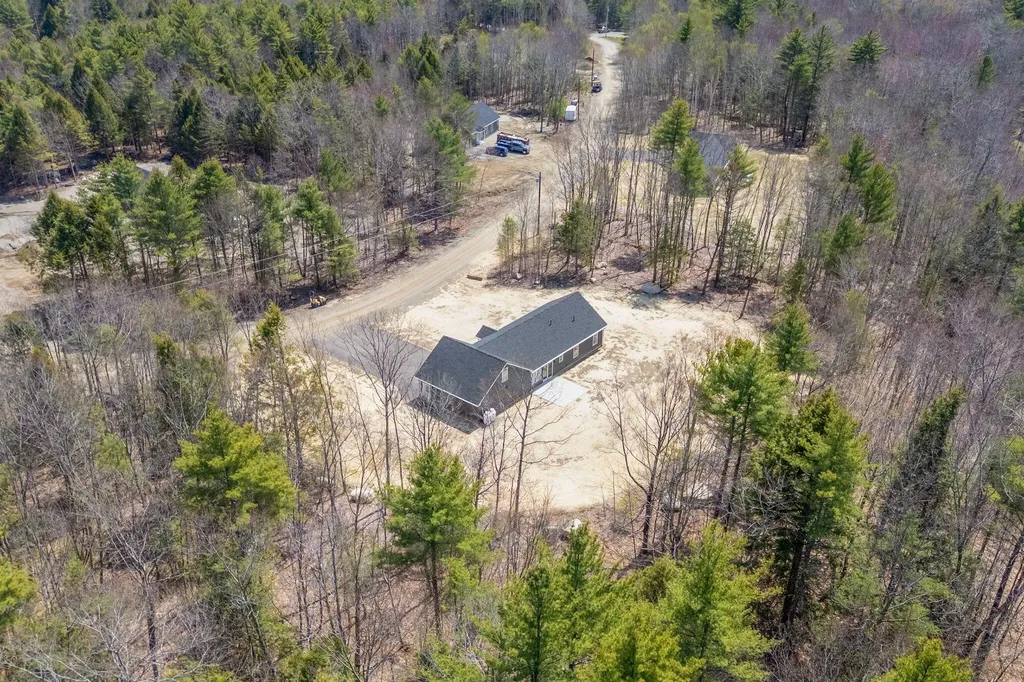 91 Mcgrath Pond Loop Road Belgrade ME 04917