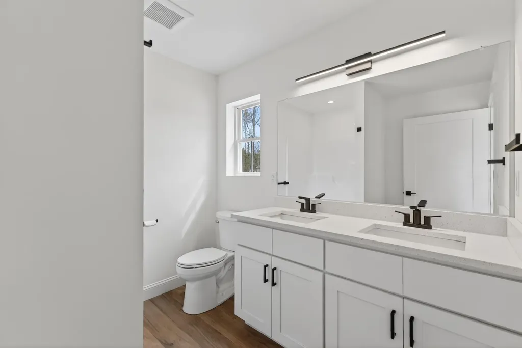 91 Mcgrath Pond Loop Road Belgrade ME 04917