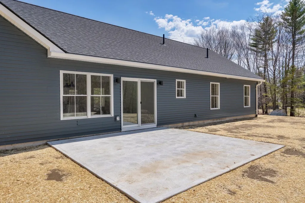 91 Mcgrath Pond Loop Road Belgrade ME 04917