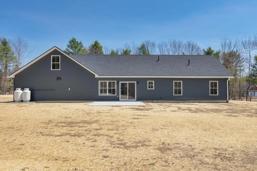 91 Mcgrath Pond Loop Road Belgrade ME 04917